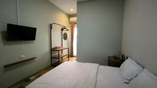 Nez's Guesthouse Syariah - Borobudur - 1