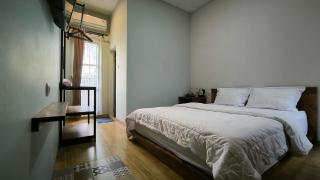 Nez's Guesthouse Syariah - Borobudur - 4