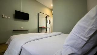 Nez's Guesthouse Syariah - Borobudur - 2