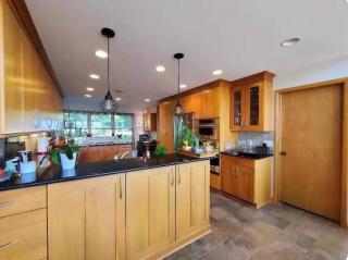 Lakeside resort home. Sunsets, fishing, paddling. - 9