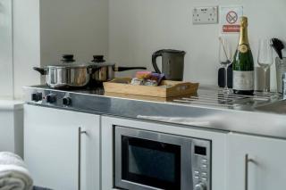 A Bright Lovely Spacious Studio. - Woodford Green - 6