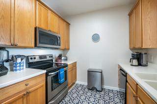 Near Pool*Balcony*VistaCay Convention Ctr & Idrive - 6