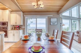 Pelican Villa - Meredith Lodging - Pacific City - 2