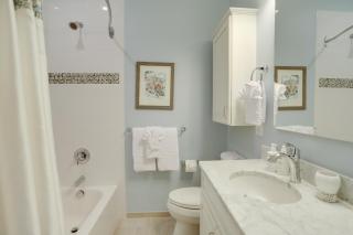 Sojourn Spacious Historic 2 BR with Modern Updates - 2