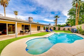 Pool and Putting Green Central Scottsdale Home! - Phoenix - 0