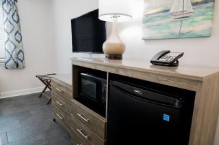 King Bed Close to Beach Resort View - 9