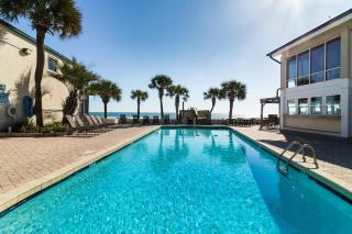 3rd Floor Close to Beach Sleeps 4 - 4