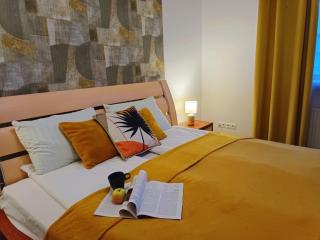 Ideally located City Center 2 bedrooms Spacious Apartment - Riga - 0