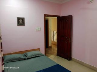 LOZZY HOMESTAY - Guwahati - 2
