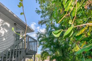 A Getaway Retreat B - 8