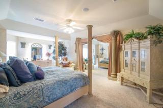 Central to everything in SA 5 DAY STAY MINIMUM REQUIREMENT - San Antonio - 9