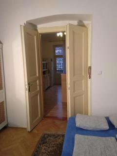 Authentic, traditional airbnb in central Prague ! - Prague - 6