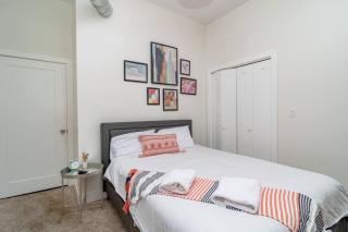 McCormick Place 3Br and 2Ba with Optional Parking , sleeps 8 - Chicago - 6