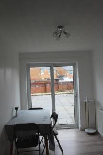 House Near City Centre & Etihad, Free Parking & Garden - Manchester - 1