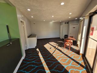 TRAVEL INN - Brandon - 6