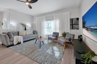 Just renovated, private heated pool, resort access - Kissimmee - 0