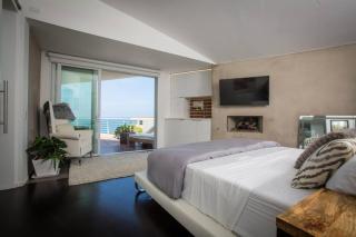 Amazing Views! Walk to the Beach! Pool and Spa! - San Diego - 2