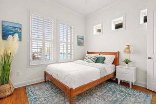 Modern Beach Haüs 4 min walk to beach w/ pool BBQ - 3