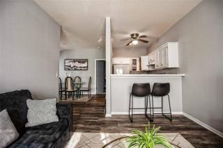Cozy 3 Bedrooms and 2 baths in Olathe sleeps 8. - Olathe - 3
