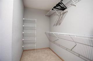 Cozy 3 Bedrooms and 2 baths in Olathe sleeps 8. - 2