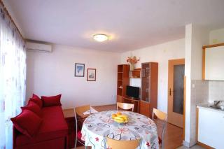 Apartments with a parking space Njivice, Krk - 21860 - Njivice - 4
