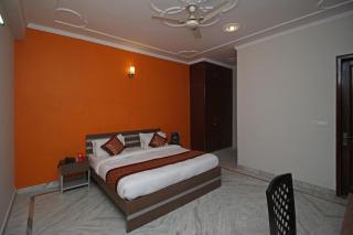 Hotel O 9075 Petals Inn - Noida - 2