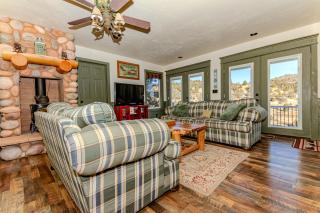 The Honky Tonk Cabin - Long Valley Junction - 9