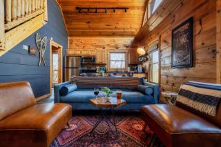 Updated Serene Mtn Cabin, theater rm & popcorn! - Sevierville - 5