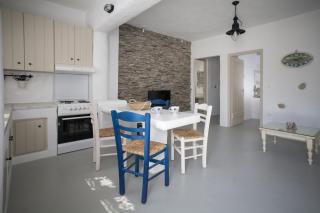 Irida Vacation Suites - 8