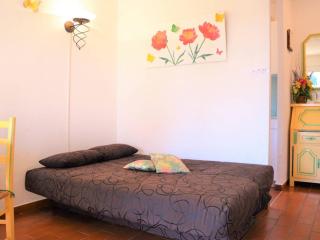 Appartement 2P avec terrasse, jardin et piscine - Le Lavandou, 4 couchages, parking inclus - FR-1-251-573 - Le Lavandou - 4