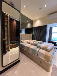 Cozy Apartment on Top of Pakuwon City Mall - Surabaya - 8