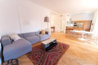 Superbe appartement avec jardin piscine, garage - 9