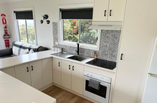 Tidal Dreaming Seaview Cottages - 5