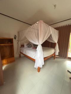 Sugi Gede Homestay - Singaraja - 9