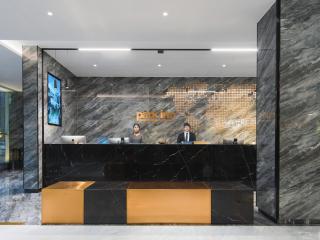 Park Inn by Radisson Hanzhong Central Square & High speed rail station - 2