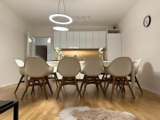 Apartment 4 Room, 2 Bath, Parking - Praga - 9