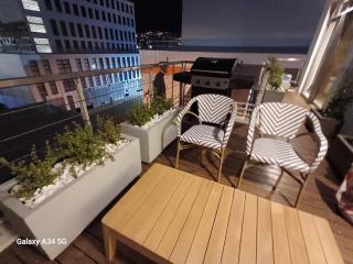 Upmarket City Apartment Mountain Views - Cape Town - 0