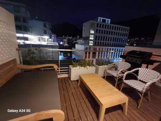 Upmarket City Apartment Mountain Views - Cape Town - 9