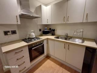 Upmarket City Apartment Mountain Views - Cape Town - 6