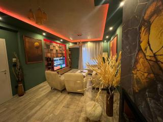 Luxurious Apartment with City View - Pristina - 9