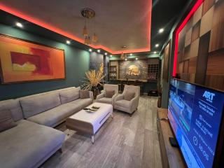 Luxurious Apartment with City View - Pristina - 8