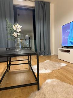 Apartment 4 Room, 2 Bath, Parking - Praga - 3