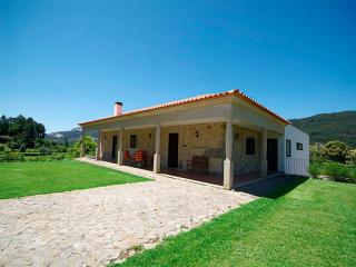 Beautifully Restored Ponte De Lima Farm House 6 Bedrooms Quinta Fornelos Private Pool & Surrounded By Hectares Of Vineyards - Ponte de Lima - 4