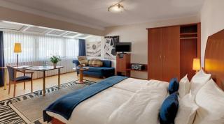 Motorsport Hotel - 8