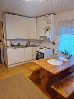 Esterin Tupa, Alajärvi - - 3