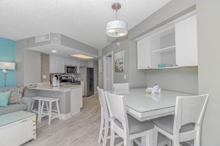 Immaculate! Beautifully Renovated Oceanfront 1 Bedroom Suite - Sleeps 6! - Roxanne Towers Unit 804 - Myrtle Beach - 6