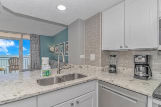 Immaculate! Beautifully Renovated Oceanfront 1 Bedroom Suite - Sleeps 6! - Roxanne Towers Unit 804 - Myrtle Beach - 1