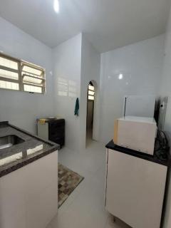 Cantinho Pérola do Atlântico - Apartamento familiar a duas quadras da praia e com duas vagas de garagem cobertas - Guarujá - 2