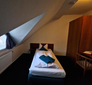Hotel Fährhaus Niederkleveez - Bösdorf - 9