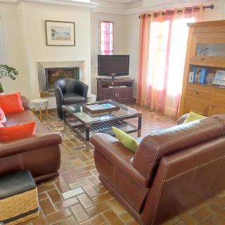 Maison classée 3 étoiles, grand jardin clos au calme Proche centre ville, 10 min des plages - Pont-lʼAbbé - 5